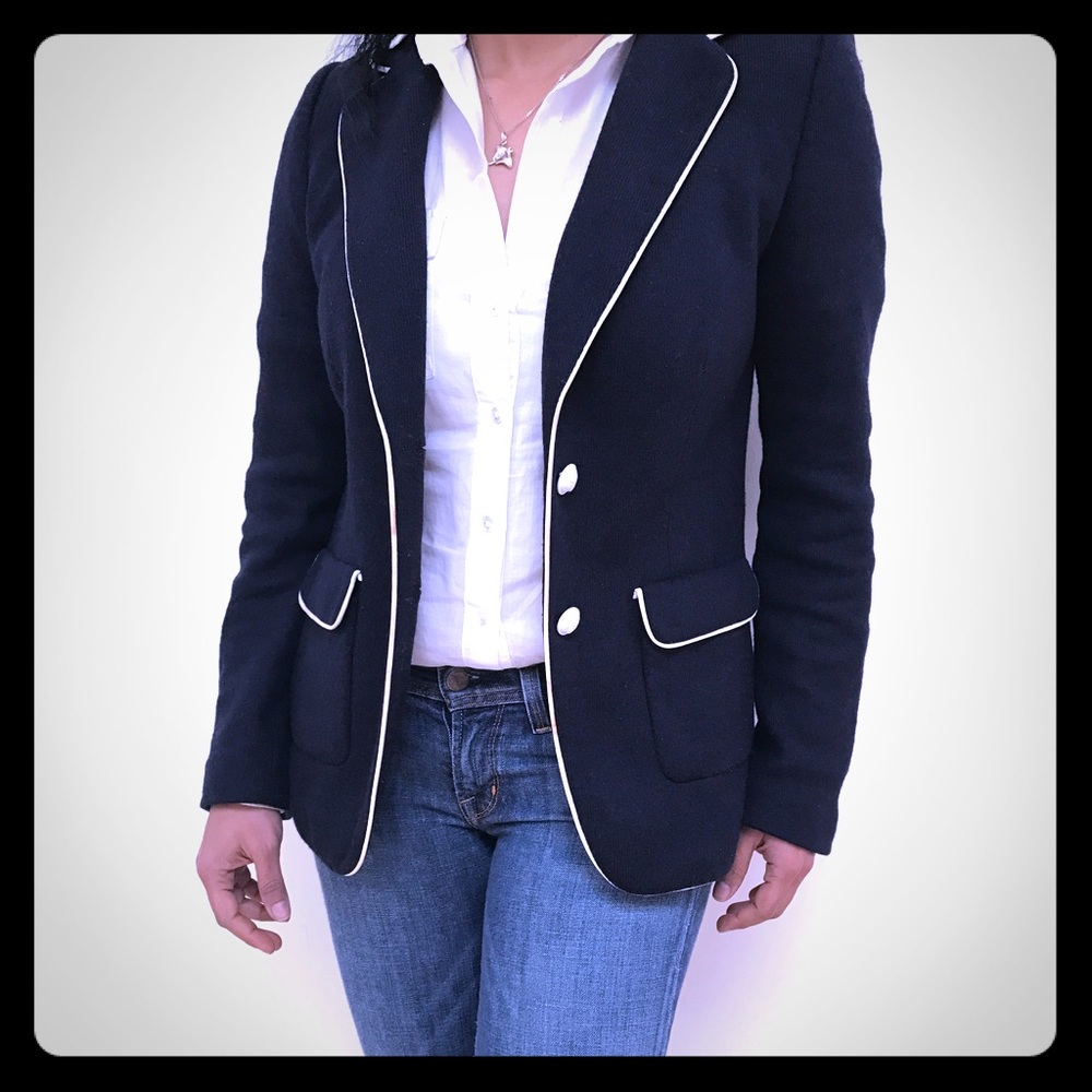 Versatile navy blue blazer by Bannana Republic